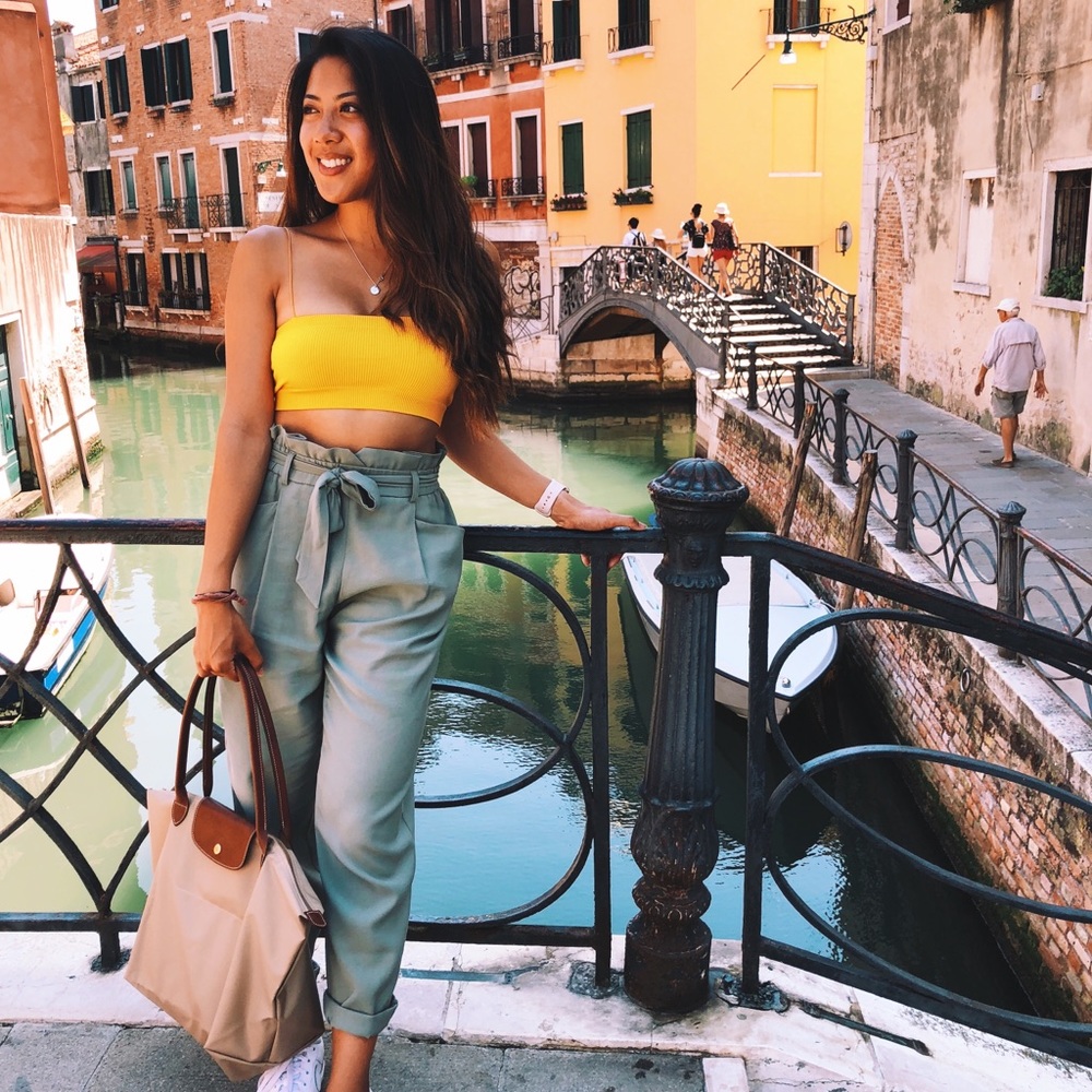 💙 MEET YOUR SELLER 💙